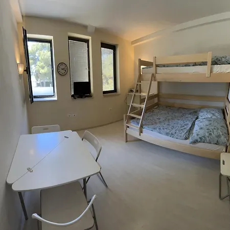 Piccolo - Beachfront Apartment *